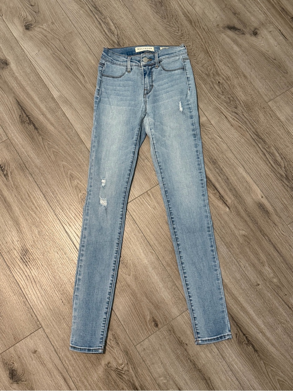 Bullhead Light Wash High-Rise Skinny Jeans